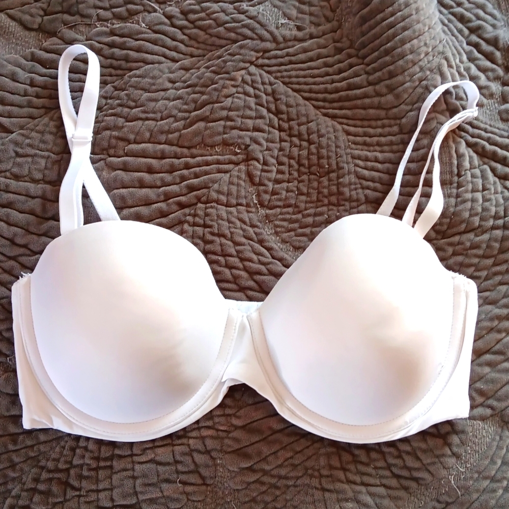 Strapless convertible bra 36d